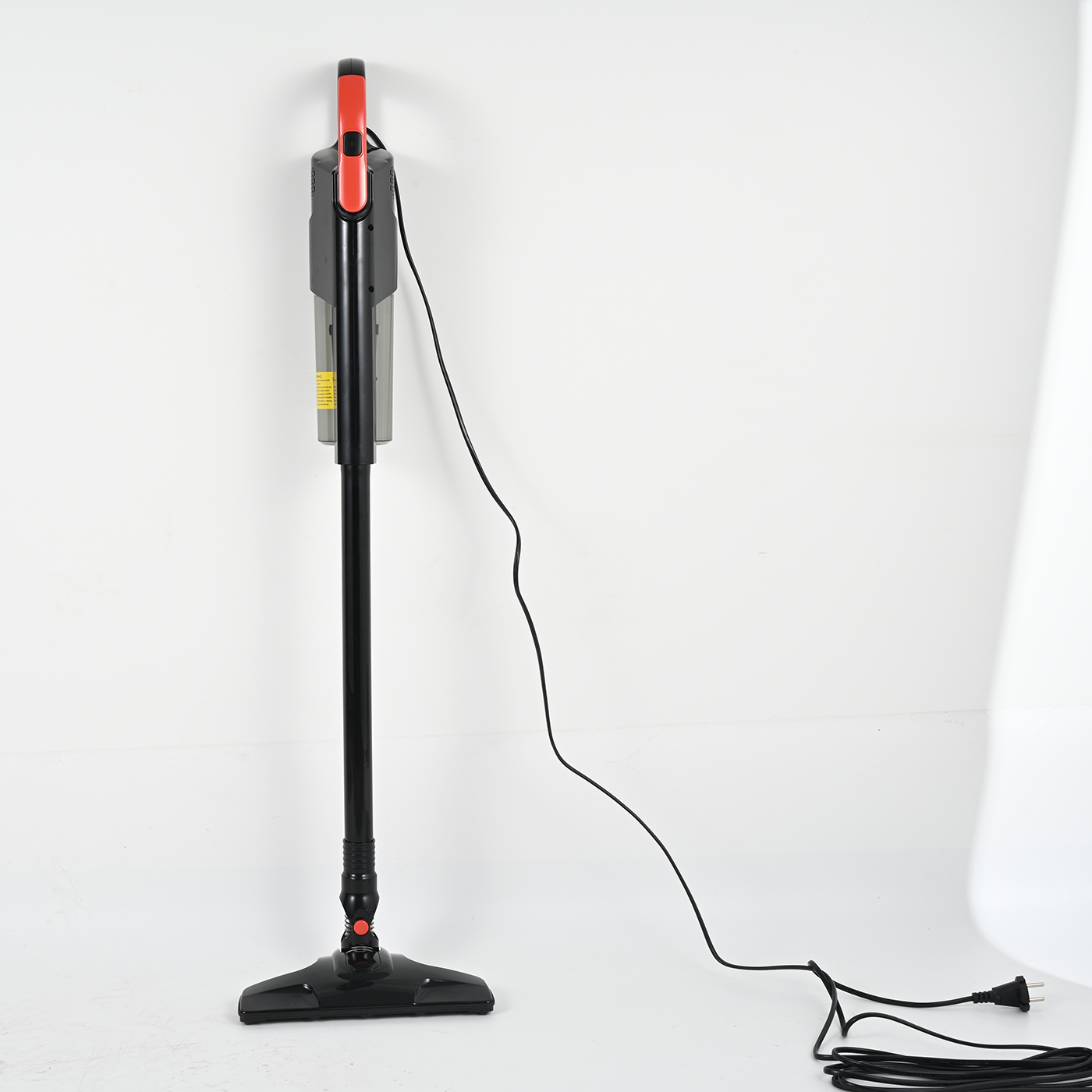 4Corded Vacuum Cleaner Y3070.png