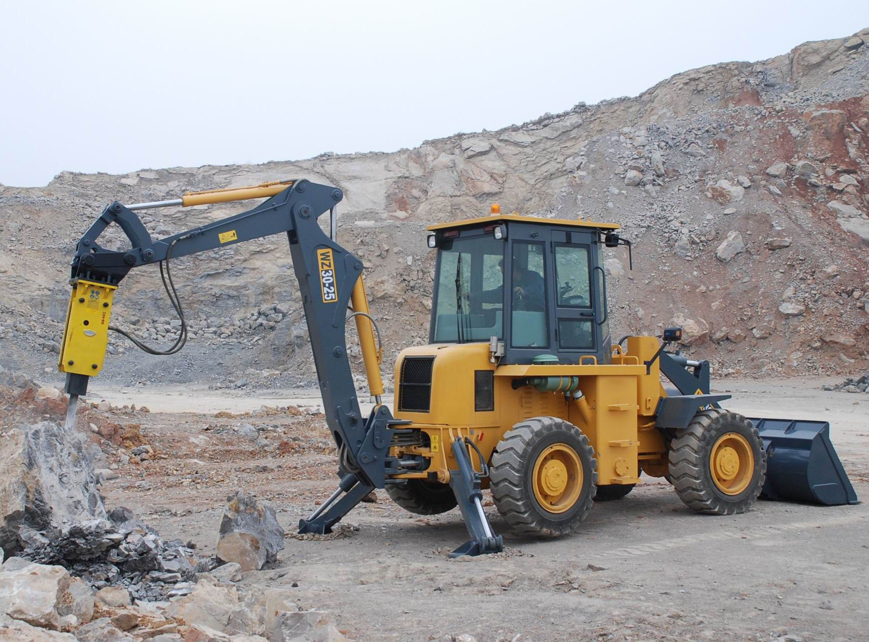 What Are the Benefits of Buying Used Backhoe Loaders Wholesale?