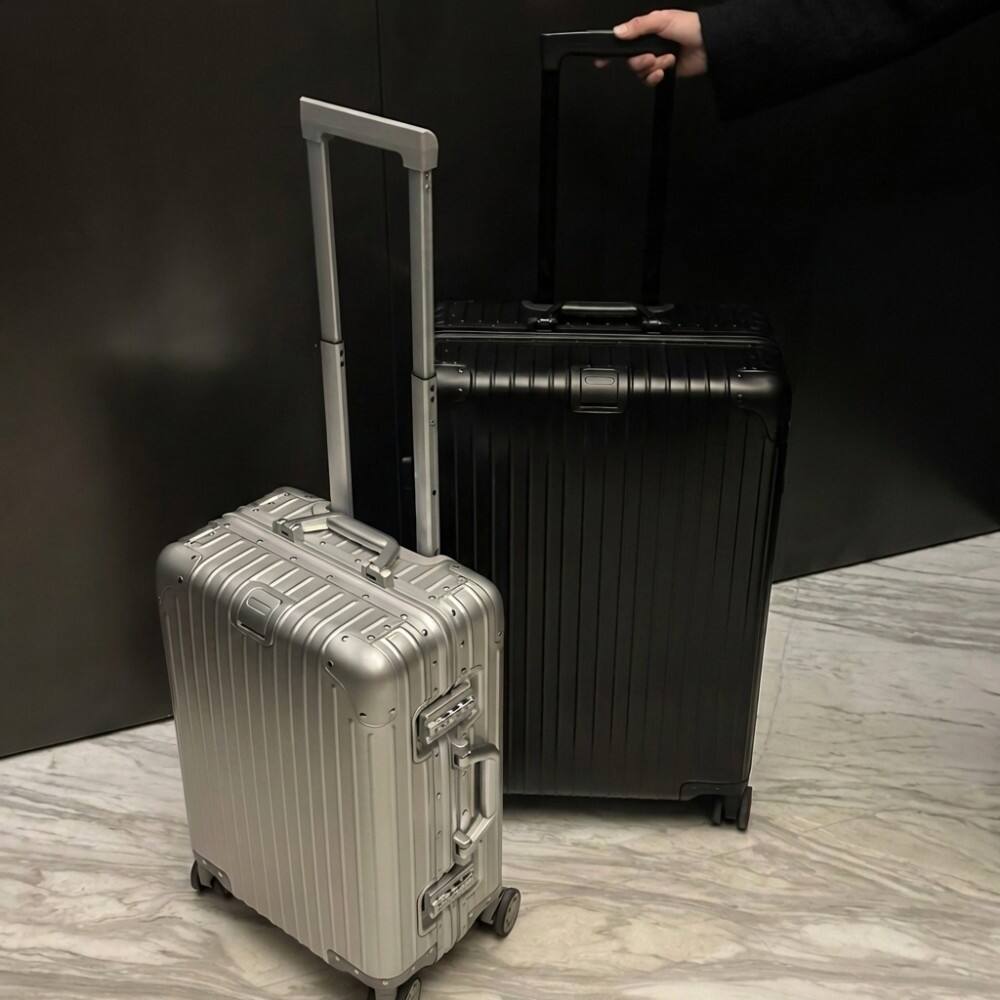 Algehele Aluminium Kofferbagasie vir Besigheidreise met TSA-slot, universele wiele en minimalistiese ontwerp