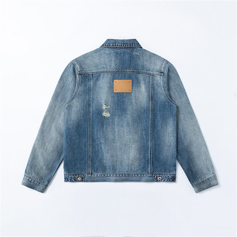 Jaket trakker denim lelaki berkesan kusam tersuai dengan tampal balik kulit di belakang dan logo