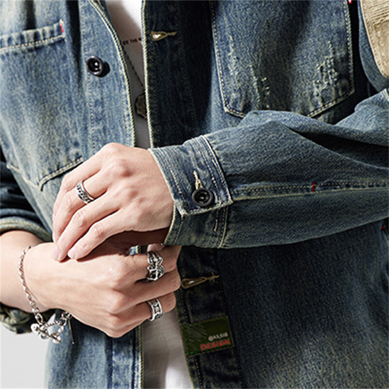 Jaket Denim Lelaki Retro dengan Kesannya yang Terkikis, Tambalan Lengan dari Kanvas & Tanda Belakang dari Kulit