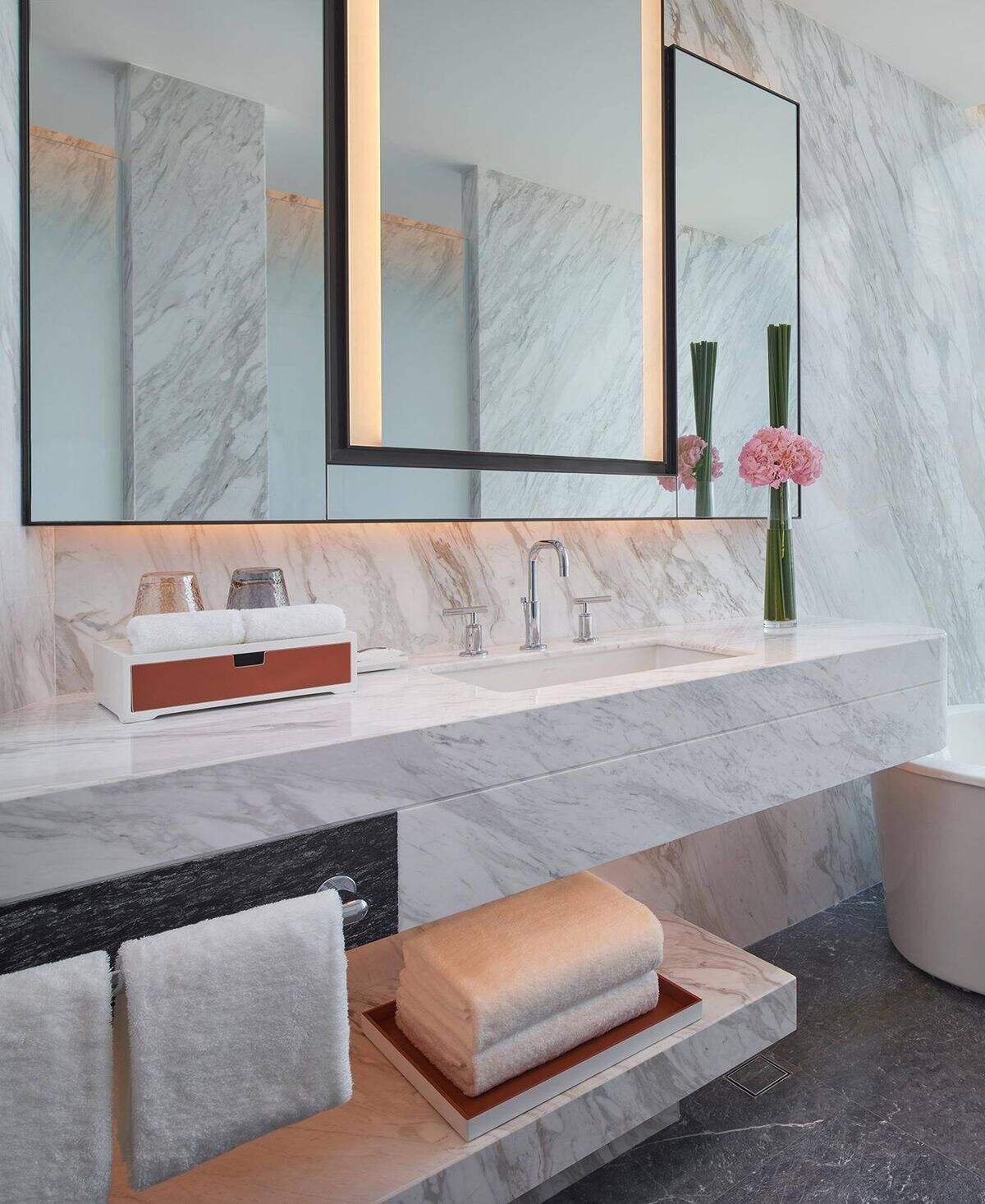 爵士白 浴室3.jpg