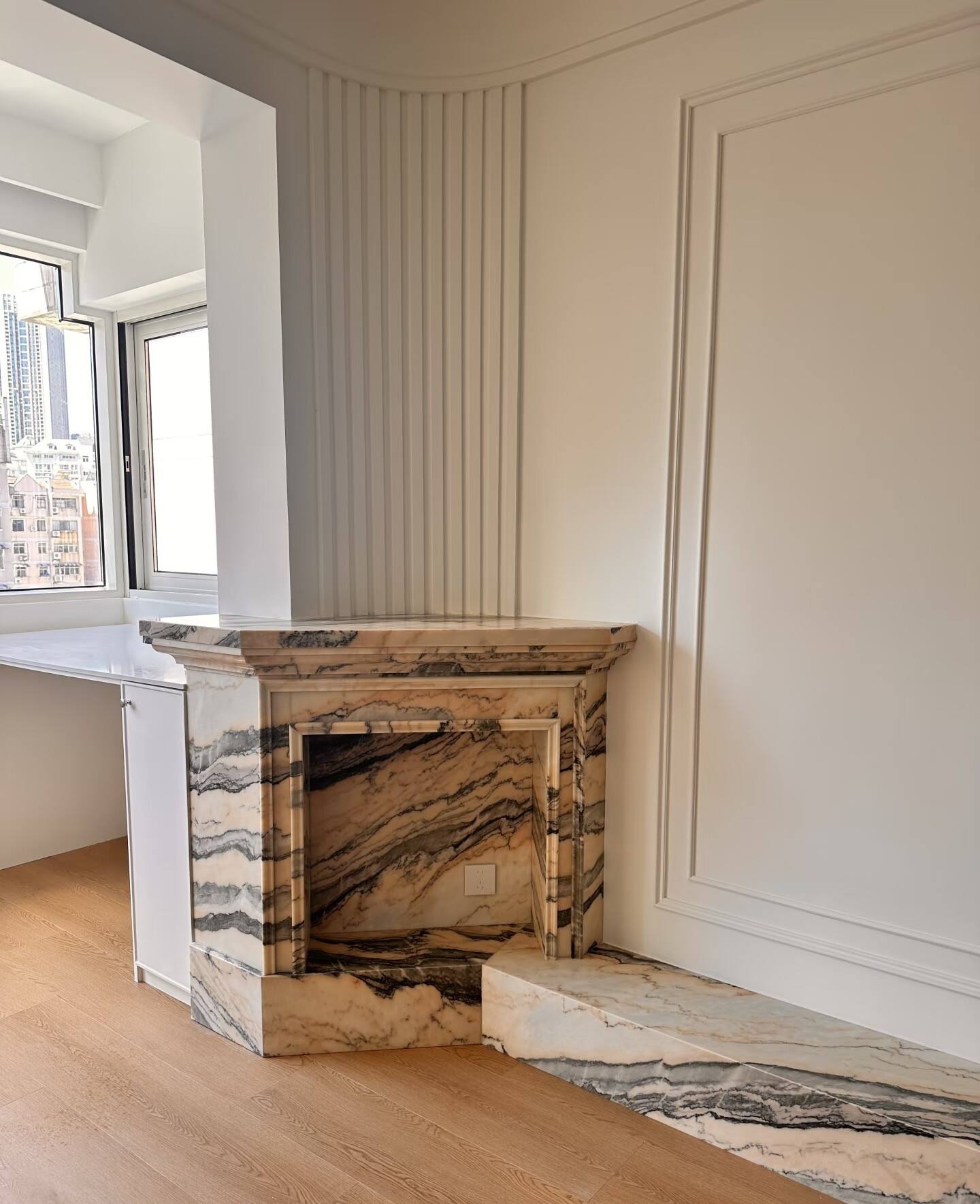 Statuario Rosso8.jpg