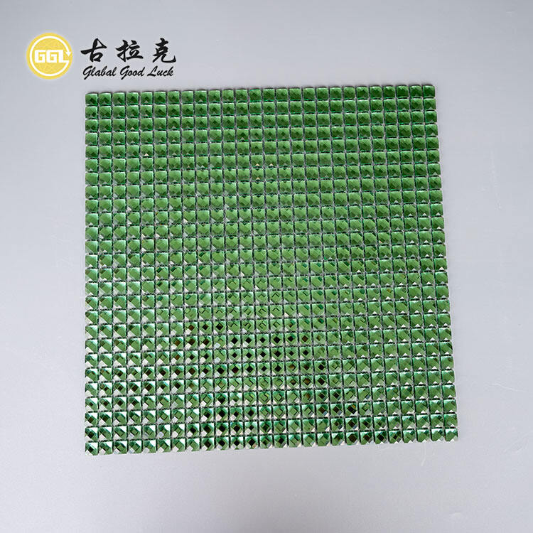 Crystal Green Square Diamond Surface Glass Mosaic Tiles Interior Decoration