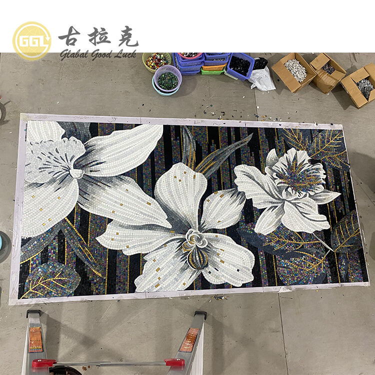 Custom Made Modern Art Mosaic Flower Pattern Mural Glass 4mm Thick Hand-Cut for Bedroom Hotel Wall Decor