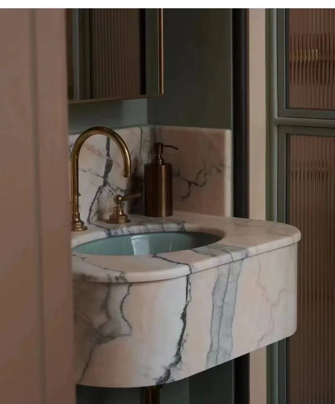 Statuario Rosso10.jpg