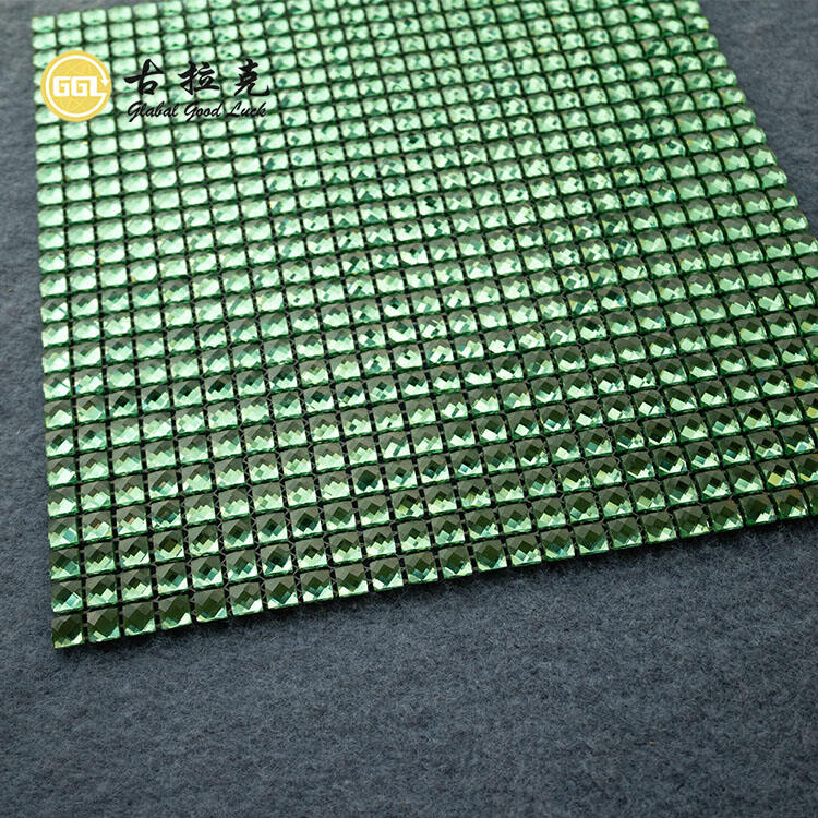 Crystal Green Square Diamond Surface Glass Mosaic Tiles Interior Decoration