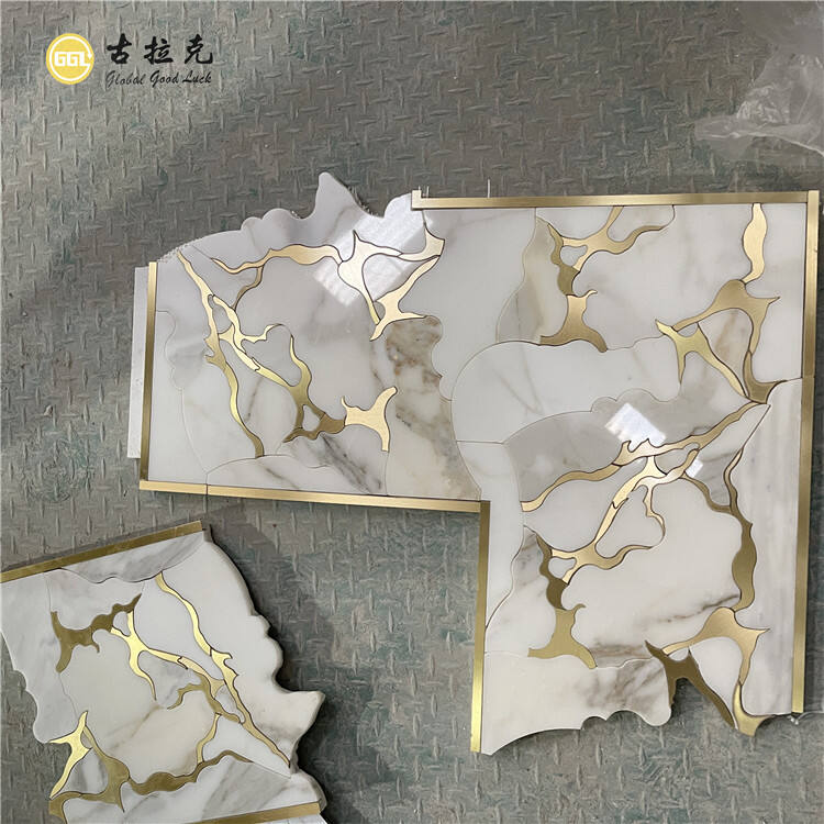 Luxury Calacatta Gold Marble Waterjet Mosaic Inlay Brass Design