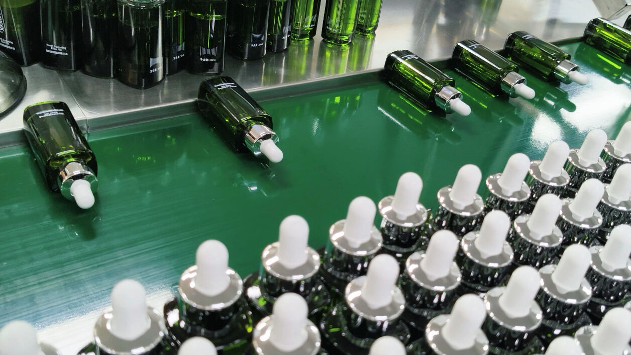 What Makes Private Label Organic Skin Care Products Stand Out in the Market?