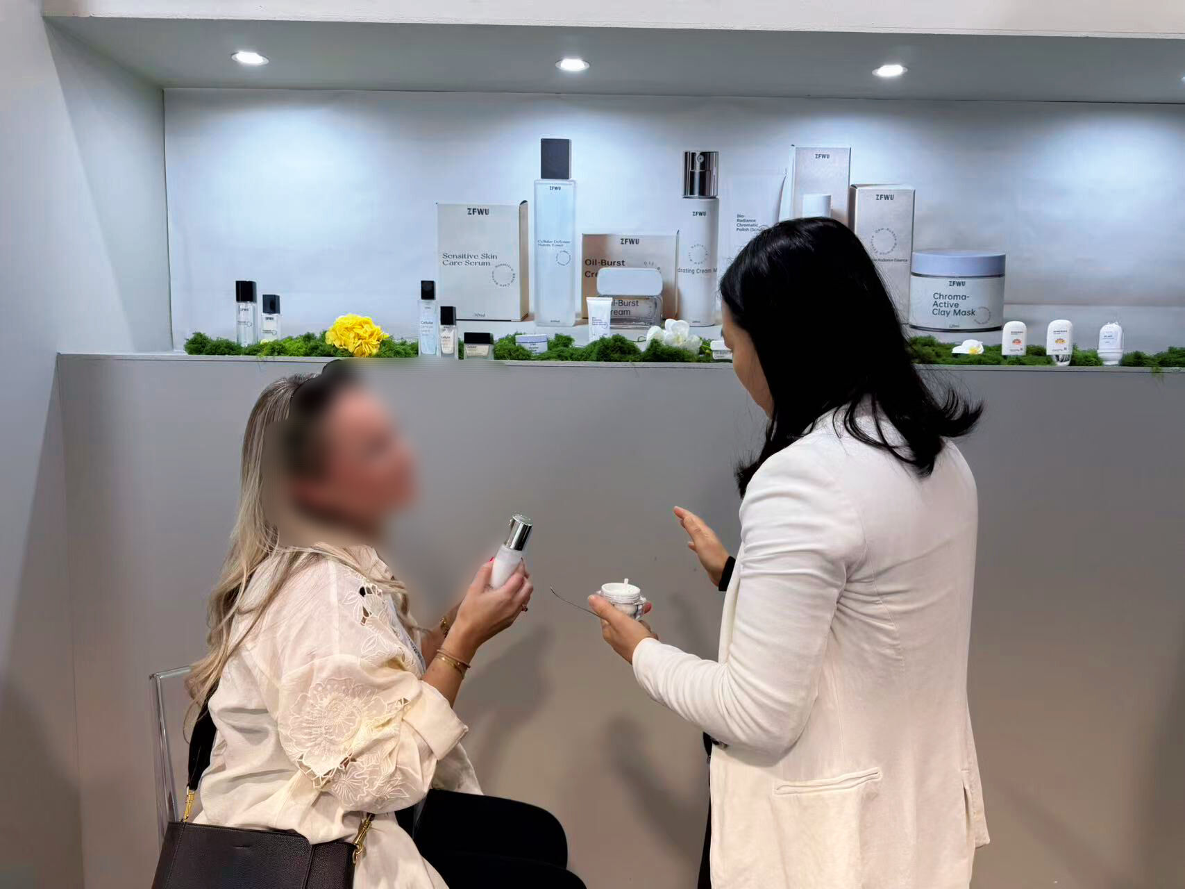 How to Launch Your Own Beauty Brand with Private Label Solutions