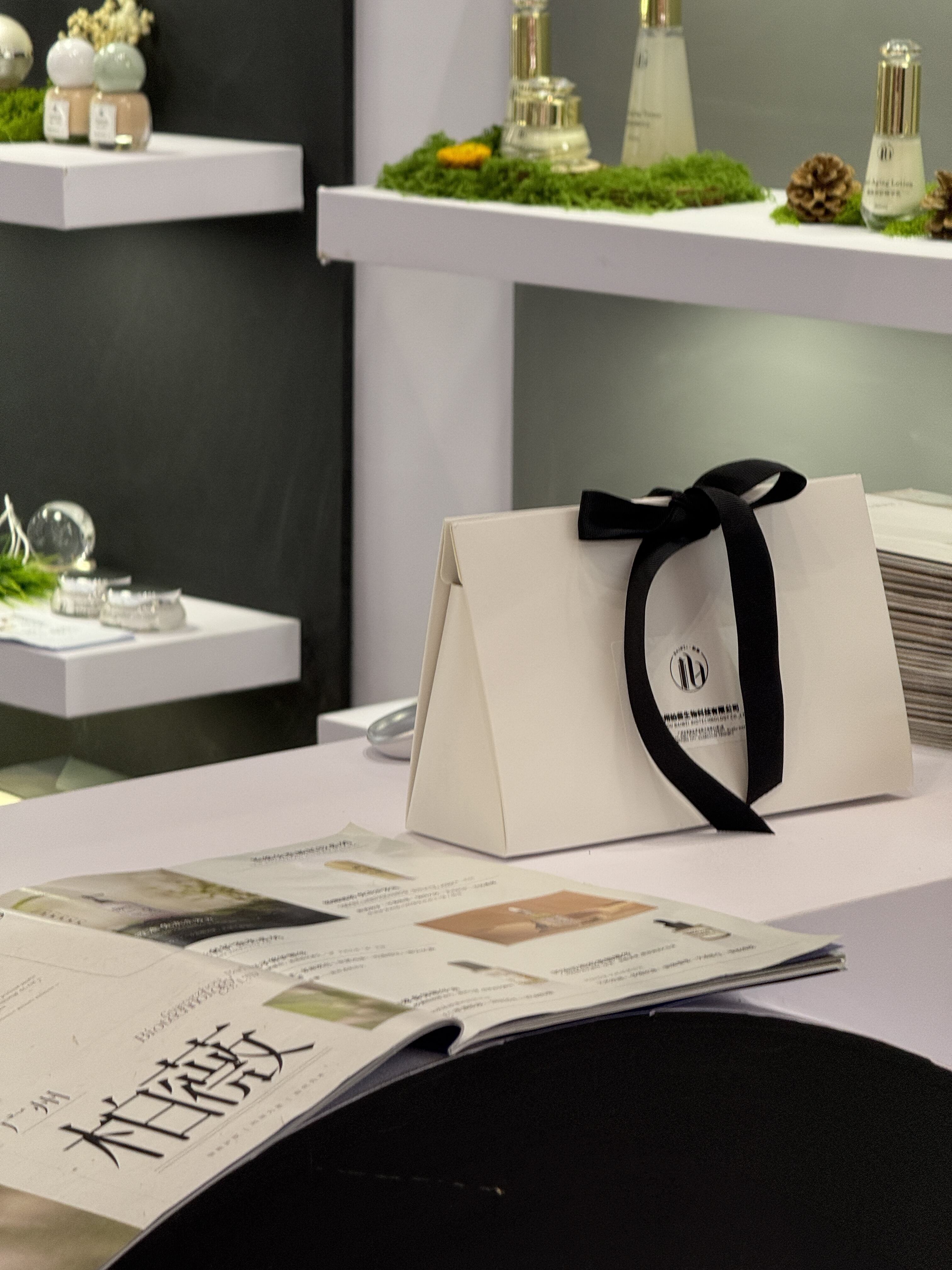 What Are the Latest Trends in OEM Skin Care Products?