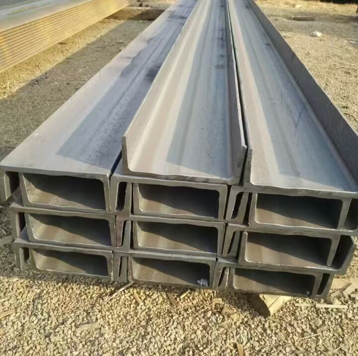 Gumawa ng mga beam at haligi gamit ang mataas na lakas na bakal na Q355.