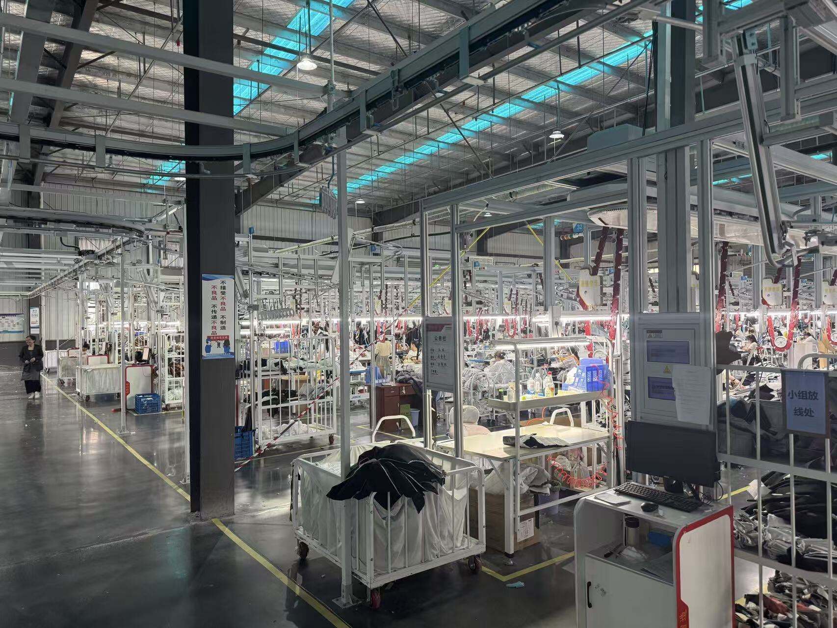 How to Ensure High-Quality Standards in OEM Garment Manufacturing?