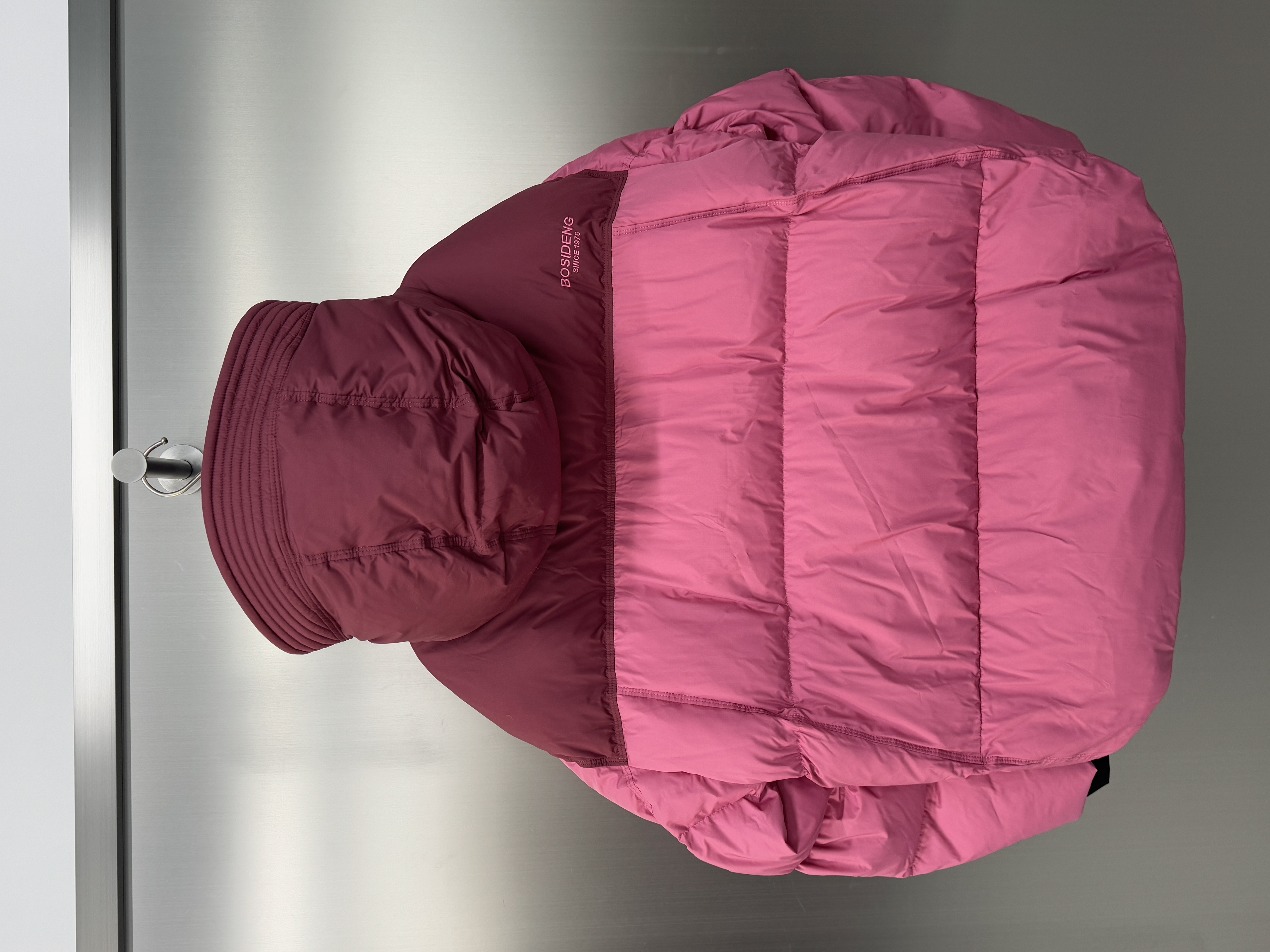 What Features Should You Look for in Women's Puffer Jackets for Maximum Warmth?