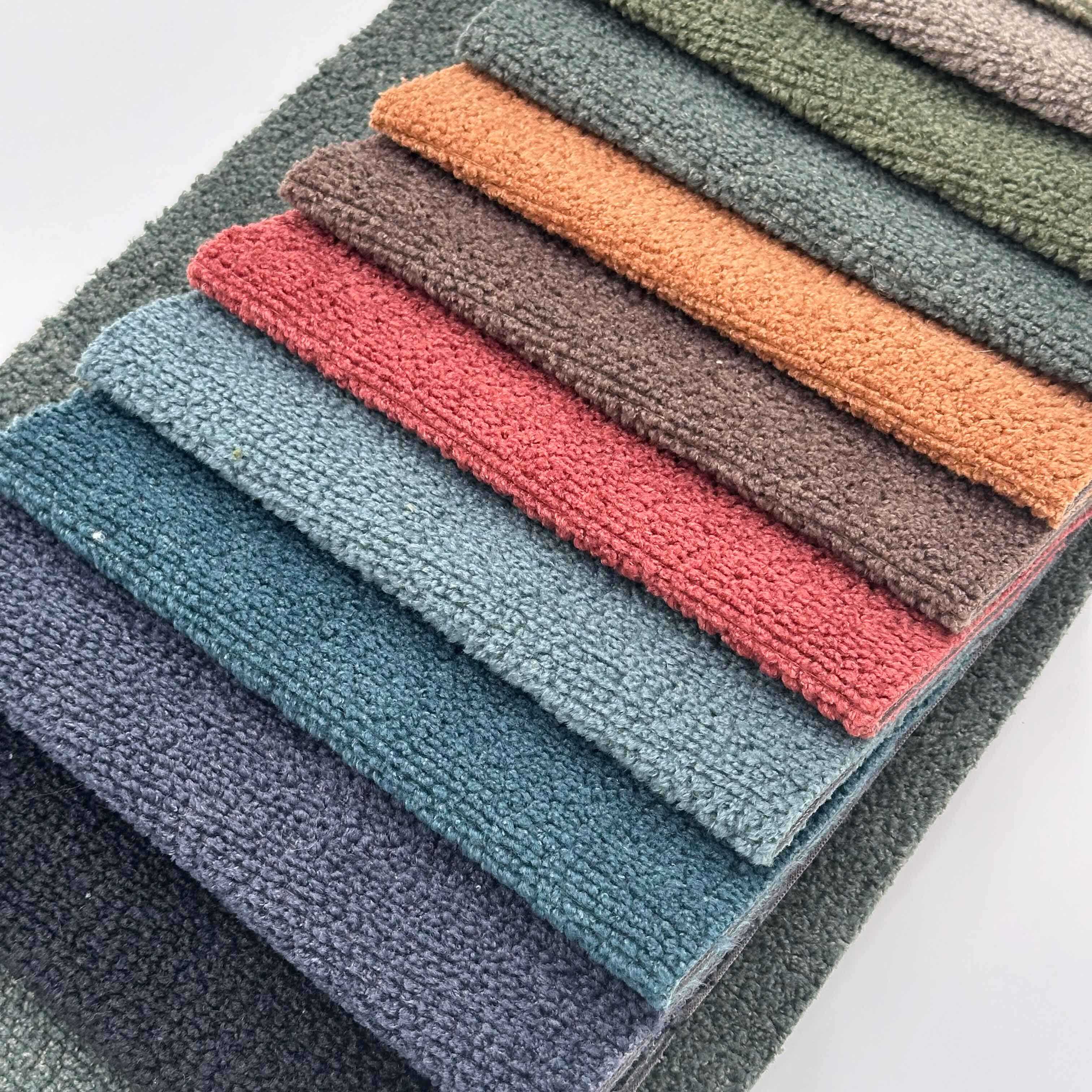 Wejoy Wholesale 500gsm 600gsm Knitted Chenille Velvet Fabrics for Furniture Upholstery