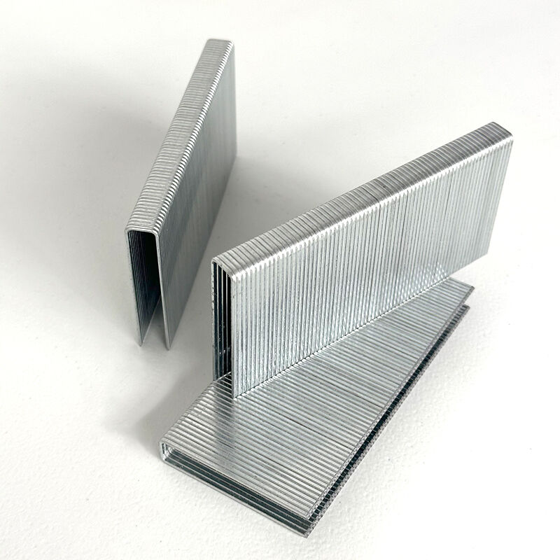 مسامير هوائية كبيرة الحجم من علامة وي جوي الموديل N850، مُثخَّنة ومُجلفنة وقوية جدًّا، تُستخدم في تنجيد الأثاث الخشبي الصلب وتصنيع البالتات والصناديق والهياكل الخشبية.