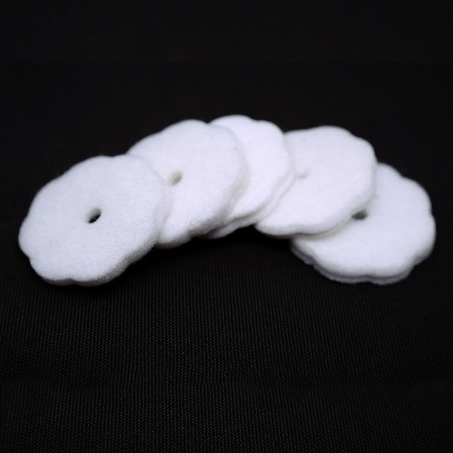 Phụ kiện đồ nội thất Wejoy – Phụ kiện giường: Đệm đệm lót gioăng bằng nỉ trắng 40 mm để cố định nệm, miếng bảo vệ sàn tự dính, phụ kiện kim khí