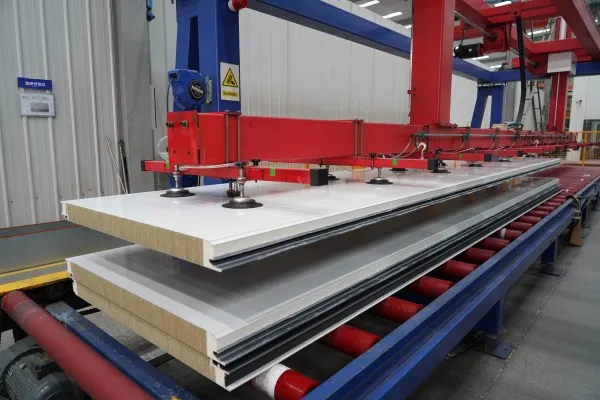 sandwich panel manufacturer