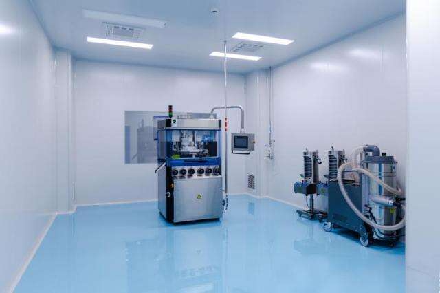 What are the common cleanroom panels used in pharmaceutical factory