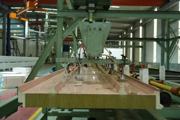 roof sandwich panel factory