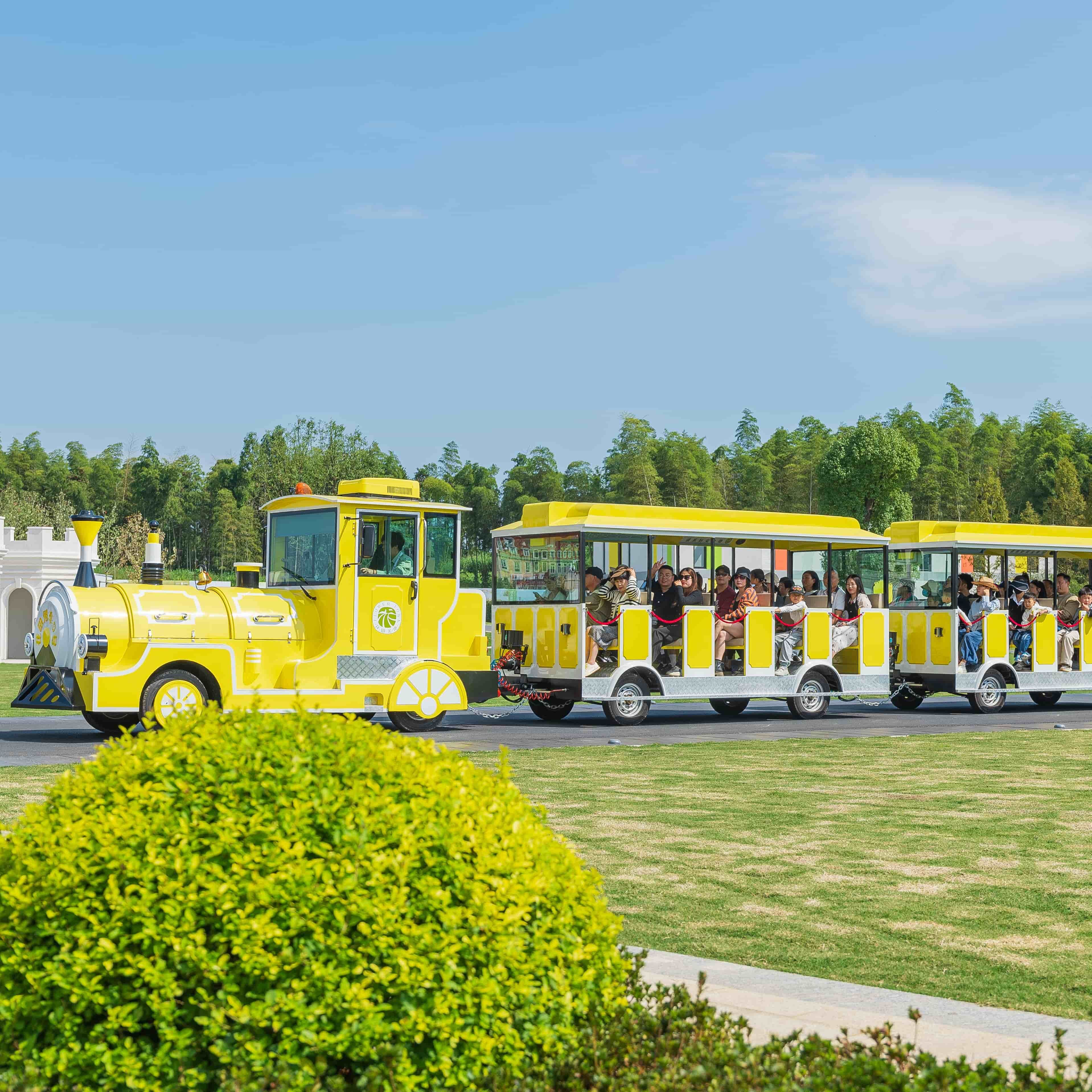What Should Wholesale Buyers Know About Train Schedules and Routes?