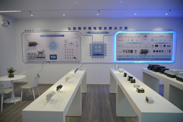 Paano Isama ang IoT Circuit Breaker sa mga Sistema ng Smart Home?