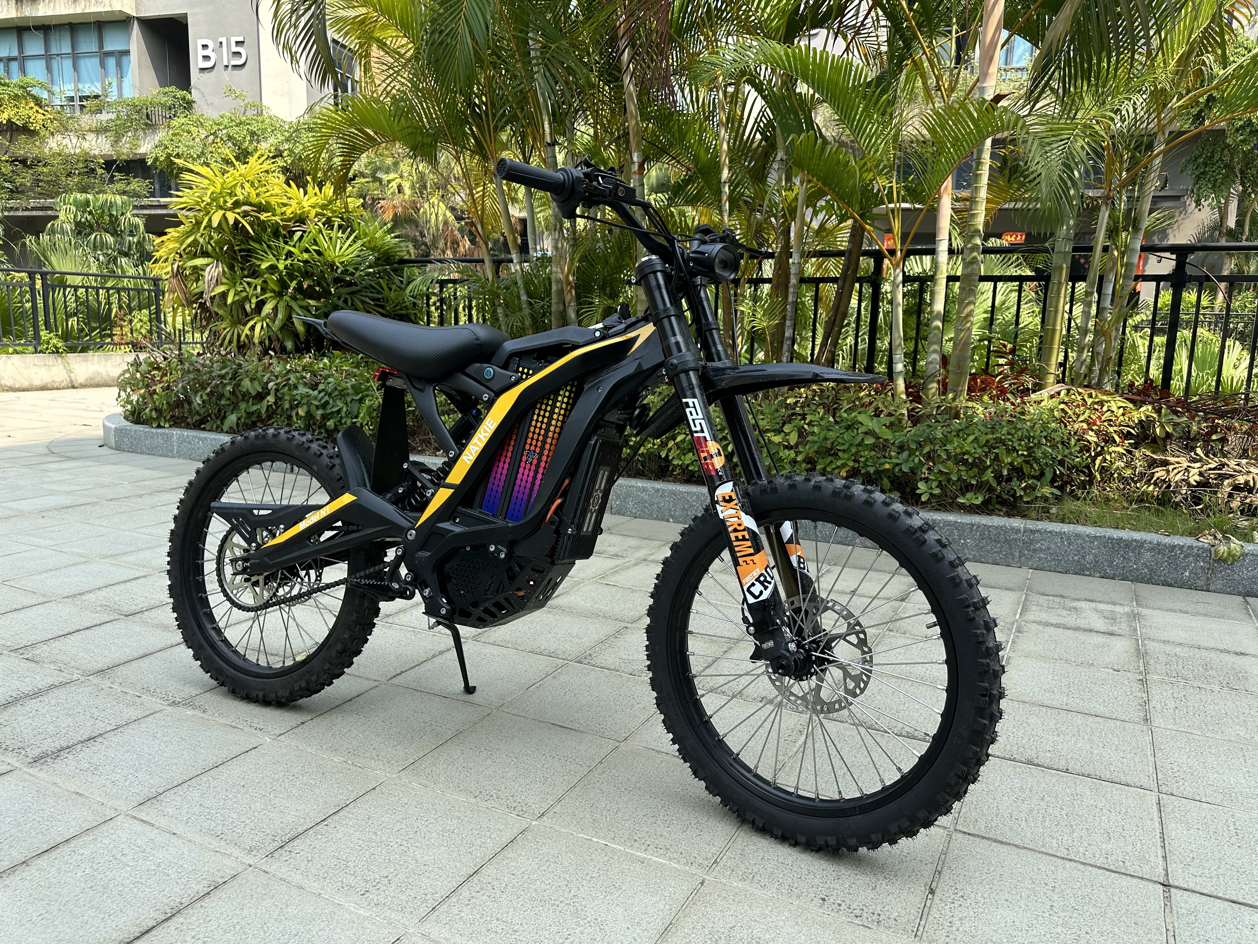 Specjalnie dopasowane projekty elektrycznych motocykli dzięki współpracy zespołu marek UVI