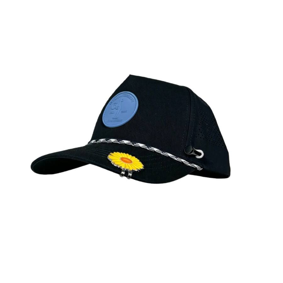 Premium Custom 5 Panels Lightweight Golf Cap with Silicone Logo Badge Tee Holder Magenic Ball Marker Breathable Curved Brim Baseball Hat Professional Baseball Cap with Custom Logo Embroidery for Daily Wear and Outdoor Activities