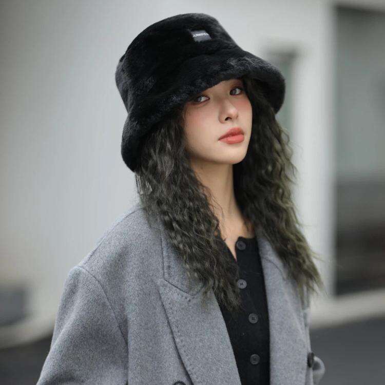 Premium Custom Faux Rabbit Fur Winter Wide Brim Bucket Hat with Custom Leather Logo Professional Baseball Cap with Custom Logo Embroidery for Daily Wear and Outdoor Activities