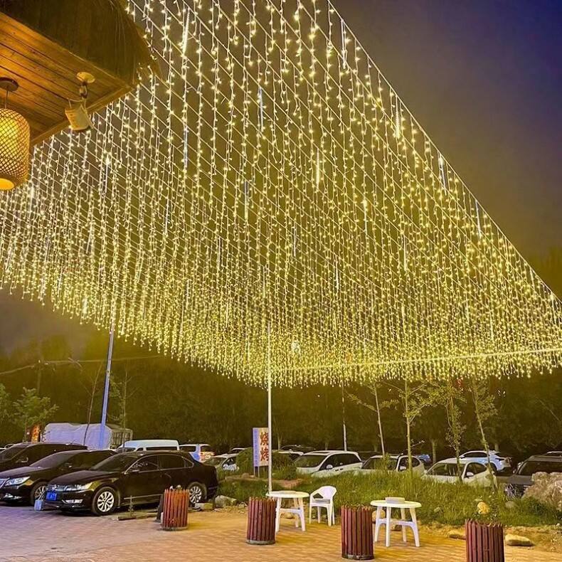Comment créer une décoration lumineuse extérieure spectaculaire pour les fêtes, sans dépasser votre budget