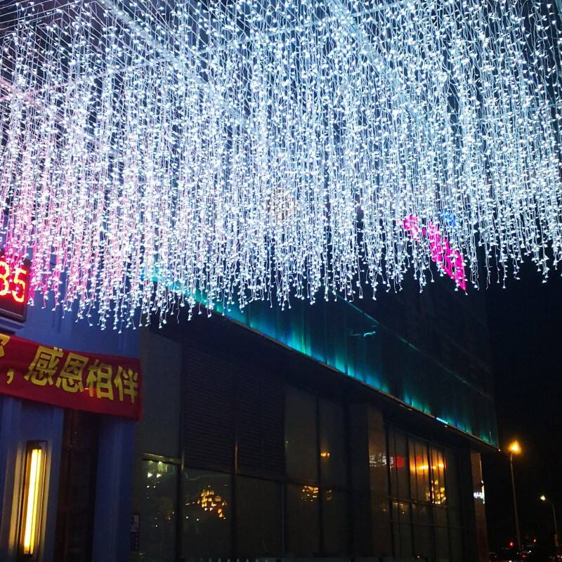 What Are the Latest Trends in Exterior Icicle Light Designs?