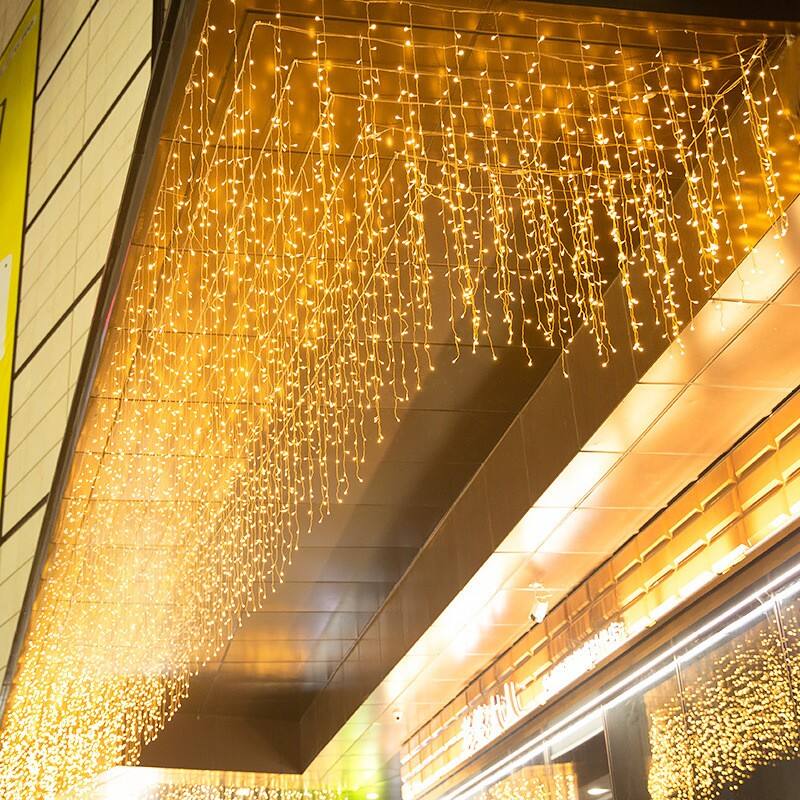 What Are the Latest Trends in Icicle Christmas Lights for This Holiday Season?