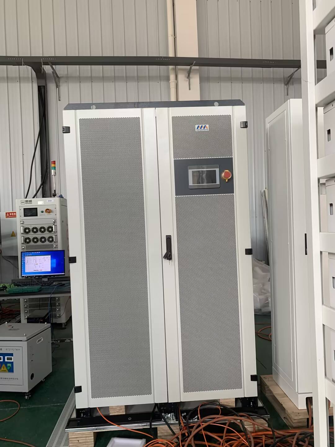 What Common Issues Do Wholesale Buyers Face with Solar Panel and Battery Storage Systems?