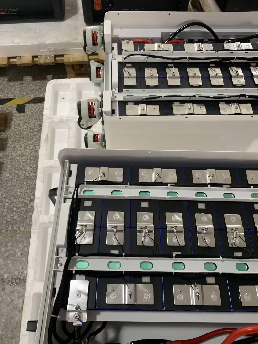 What Are the Top Brands for Wholesale Solar Batteries?