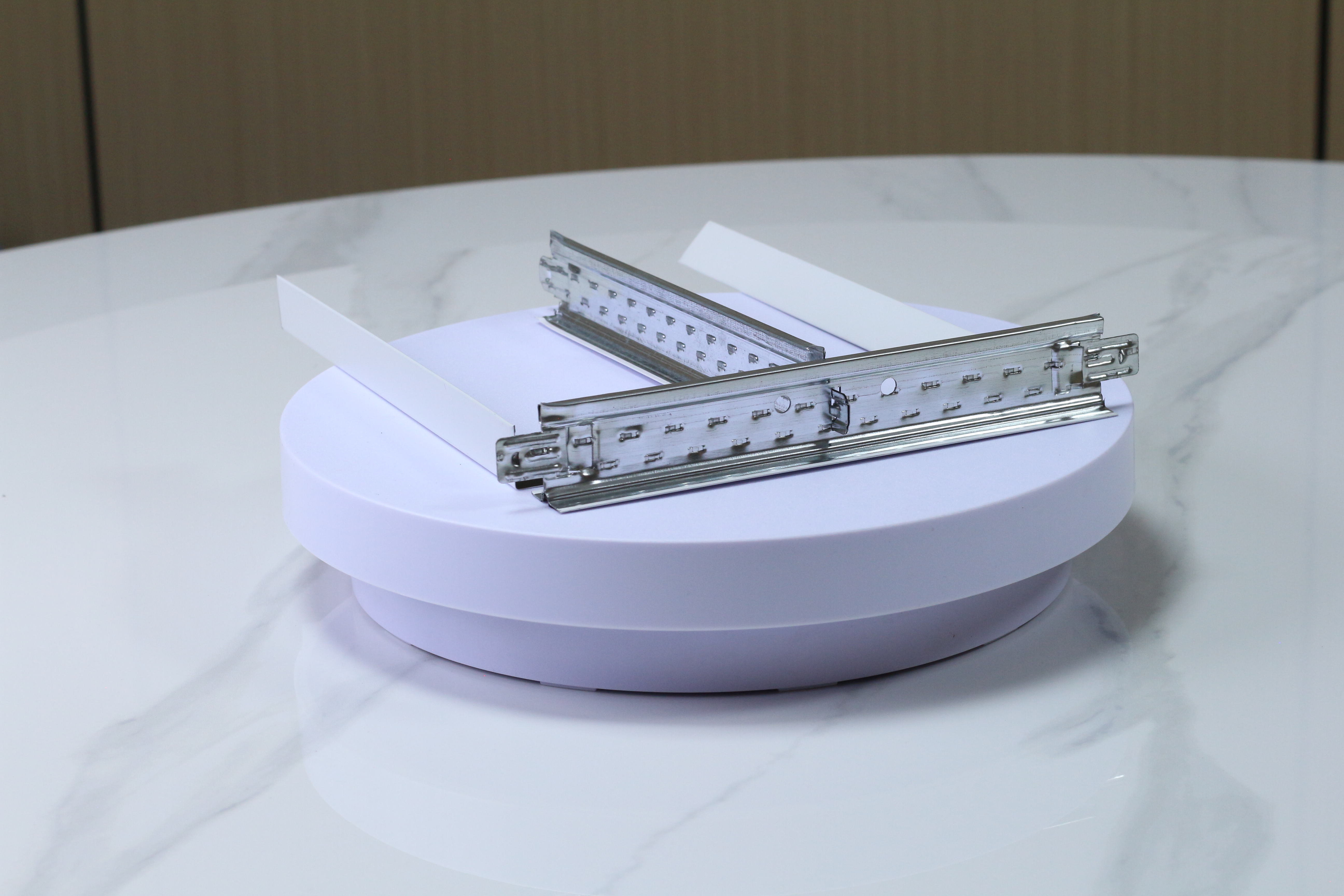 High-Quality Ceiling Grid Cross Tee Solutions for Diverse Applications