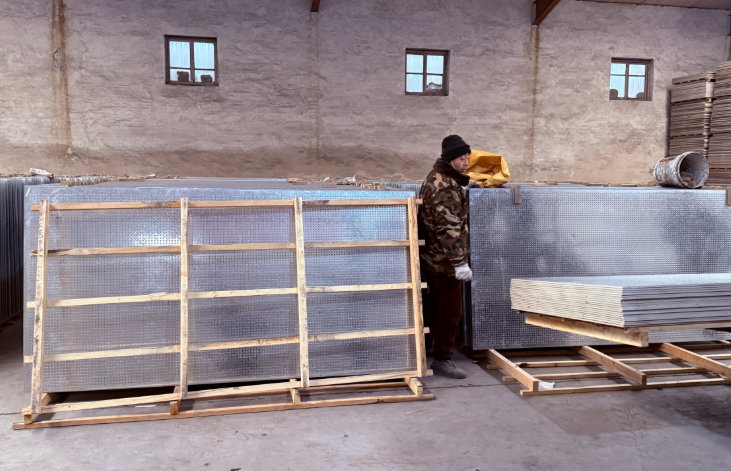 What advantages does calcium silicate board have in construction
