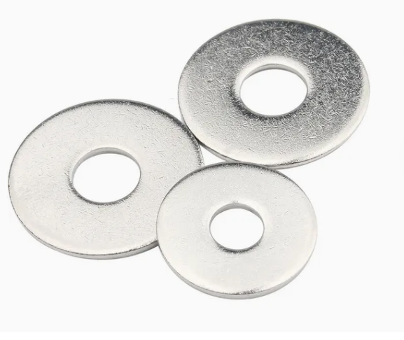 ¿Cuáles son los beneficios de usar arandelas de cabeza plana de acero inoxidable?