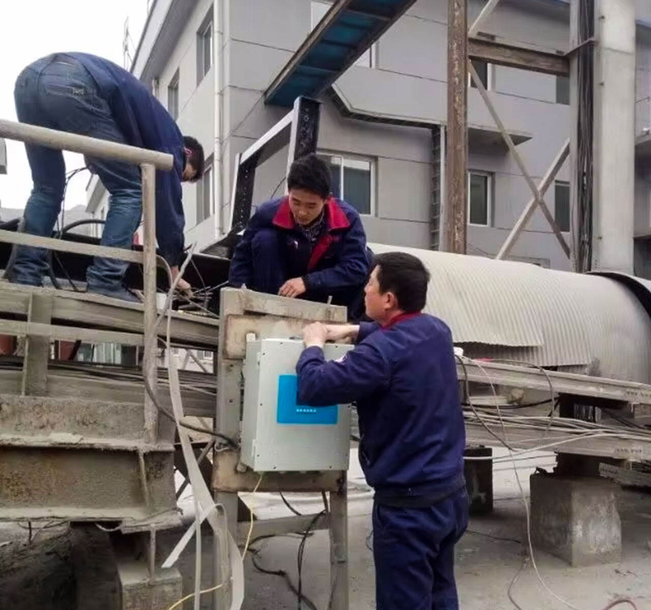 How Conveyor Belt Detectors Improve Food Safety Compliance