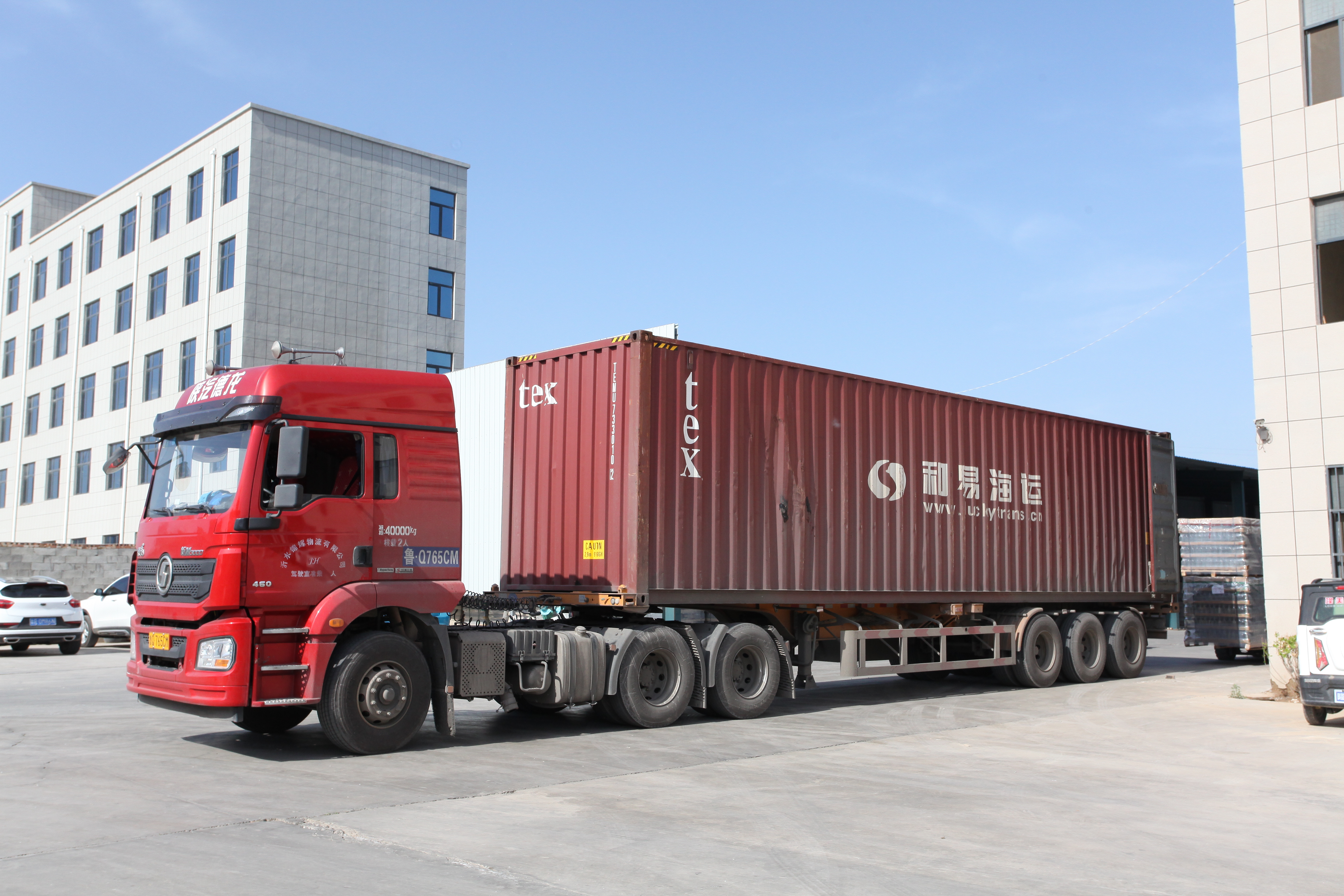 Glorious Glassware Enters Peak Export Season with 100-Ton Daily Shipment Volume, Empowering Steady Growth of China’s Foreign Trade