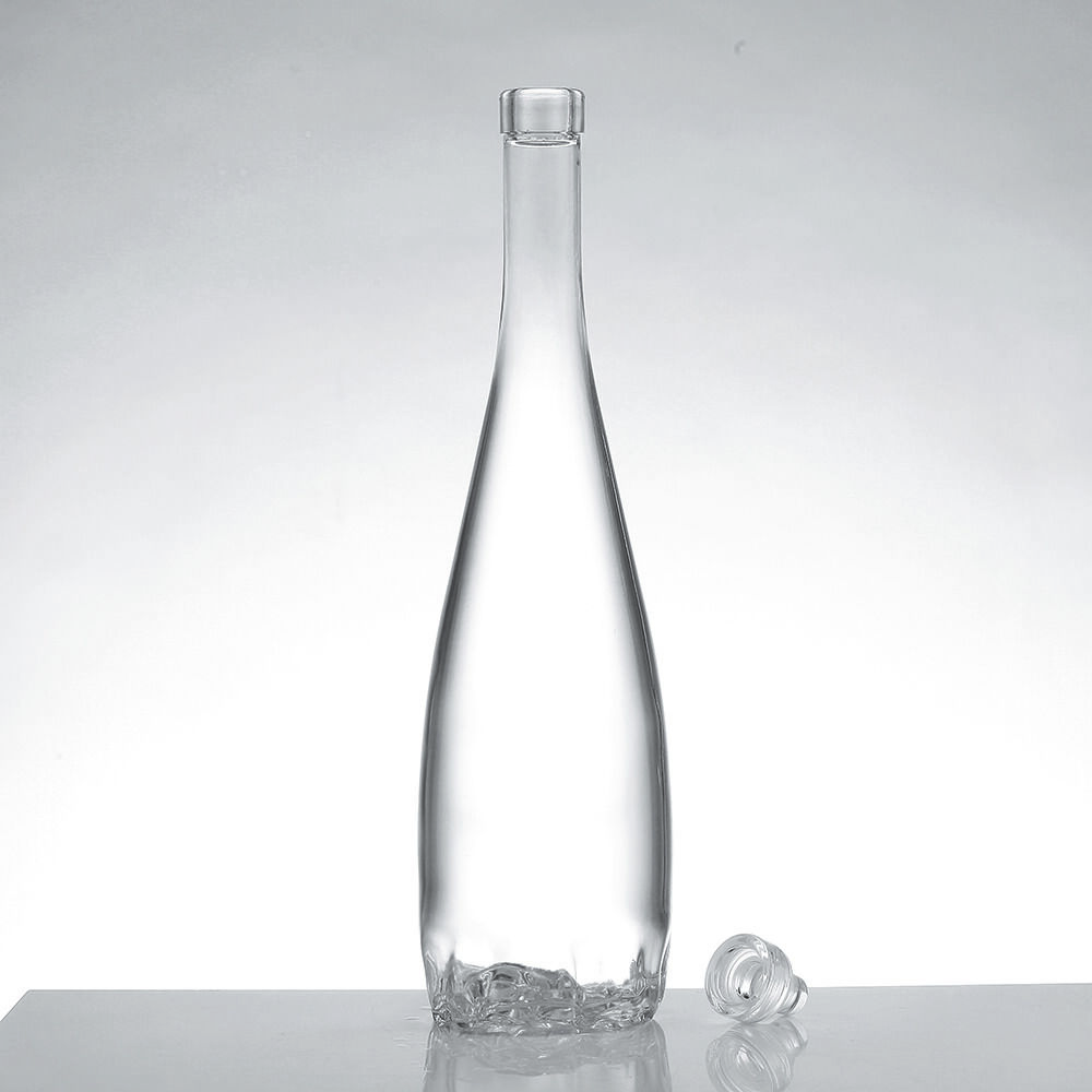 Frosted glass liquor bottles provide soft texture and elegant display effect.
