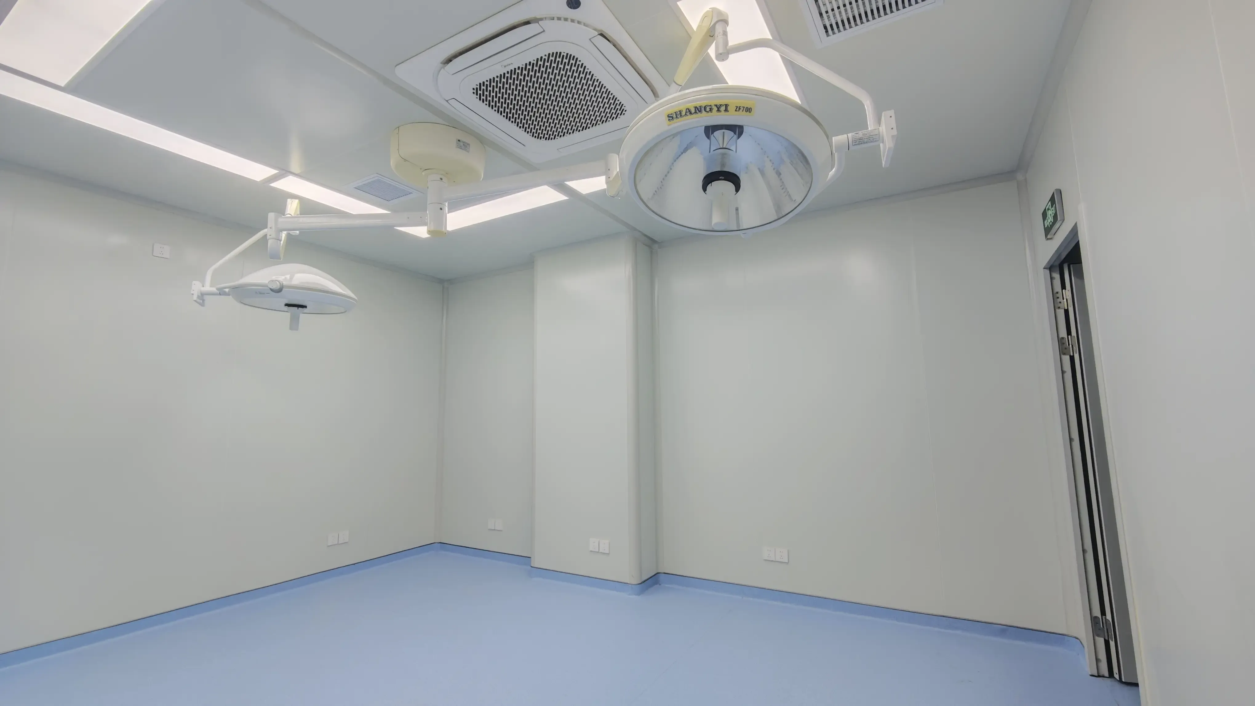 cleanroom manufacturer