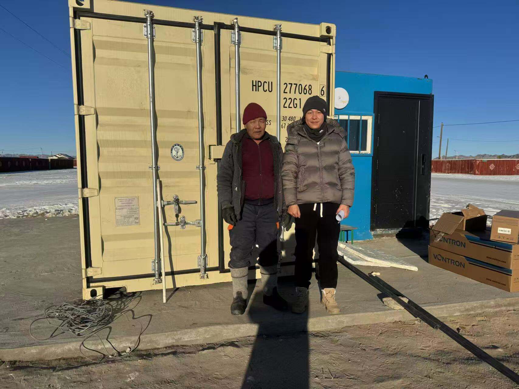 120 घन मीटर/दिन की कंटेनरीकृत आरओ प्रणाली एक दूरस्थ गाँव को स्वच्छ पीने का जल प्रदान करती है