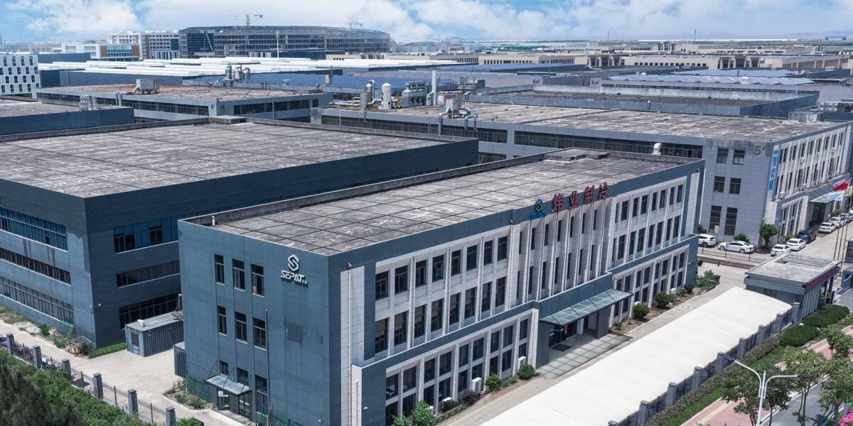 STRONG TECHNICAL TEAM