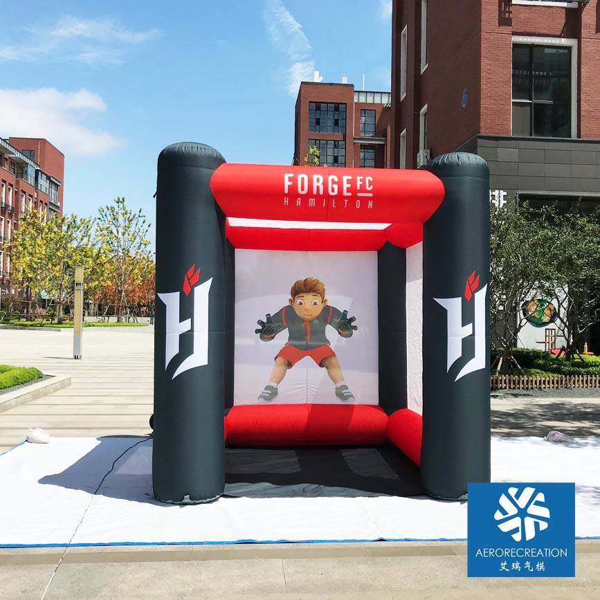 Outdoor Interactive Inflatable Soccer Throw Facility