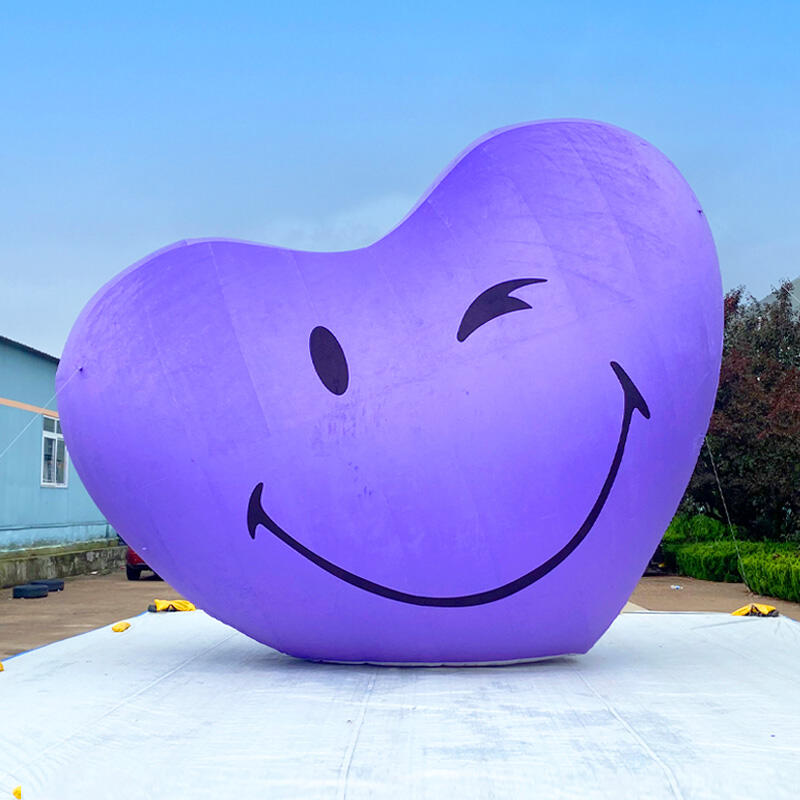 Hanging Inflatable Smile Heart 