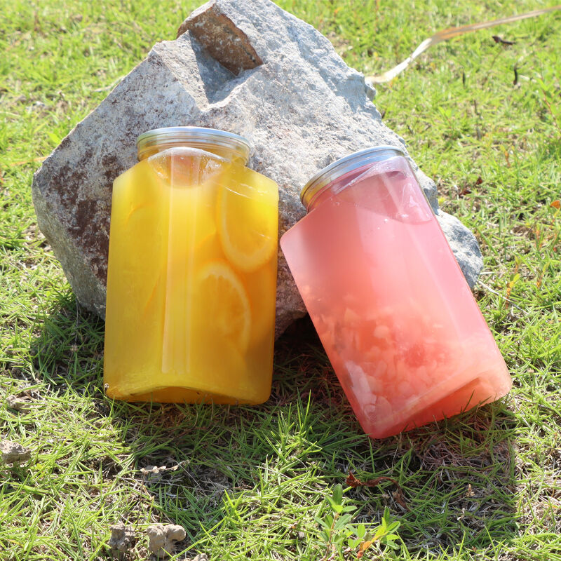 Hoogwaardige kunststof blikken voor diverse toepassingen