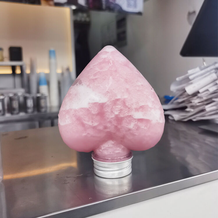 Innovative Design and Functionality in Clear Plastic Drink Bottles