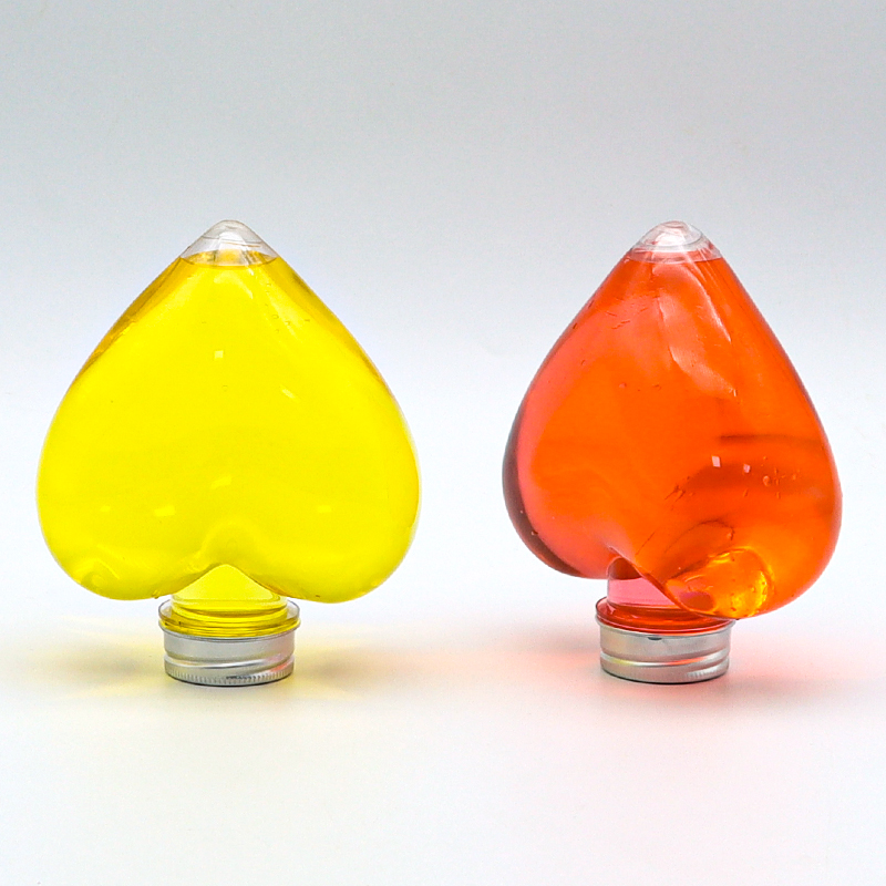 Proper ways to fill juice bottles.