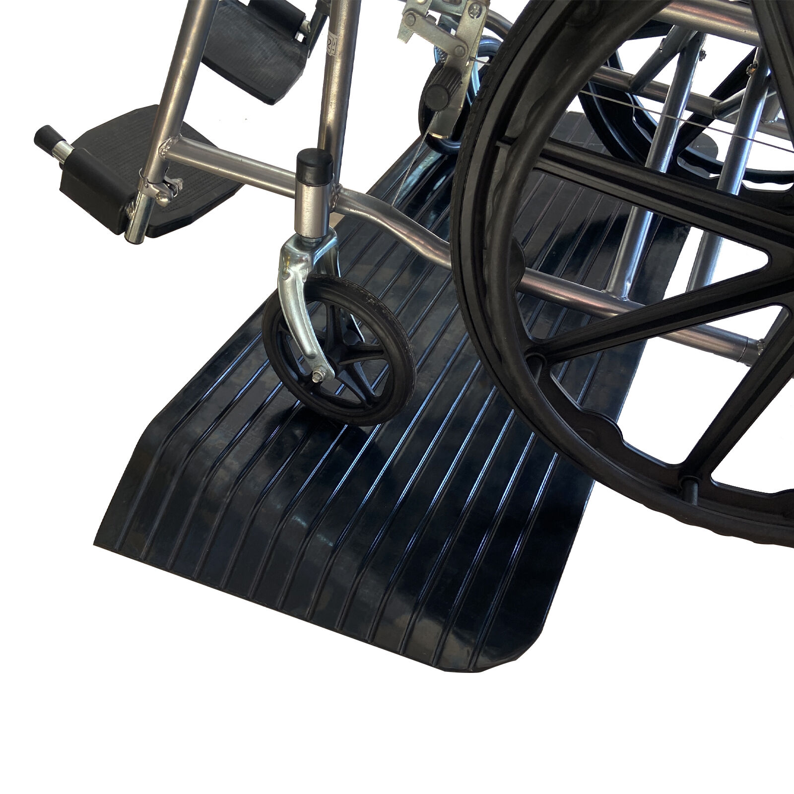 منحدر مطاطي ثقيل الاستخدام لعبور الكرسي المتحرك – النموذج TRA64