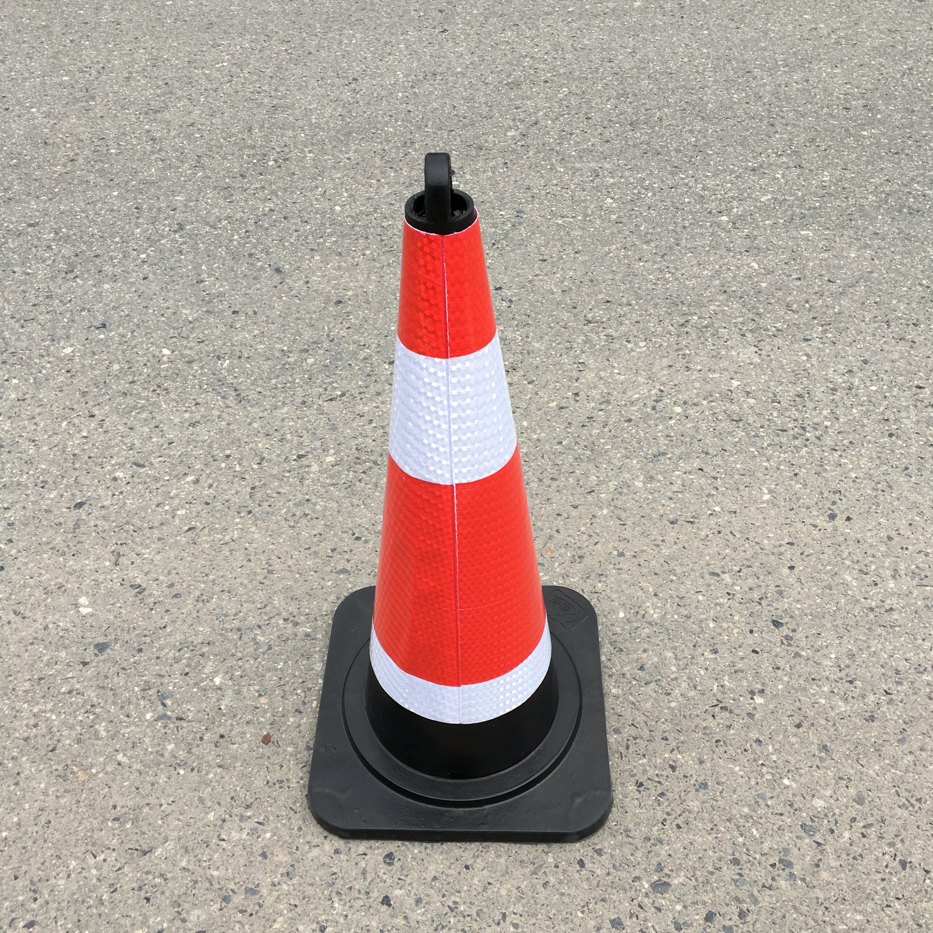 Coberturas para Cabos ADA: Fornecimento Direto da Fábrica com Largura, Textura e Superfície Antiderrapante Personalizáveis